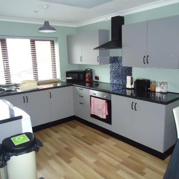 3 bedroom house, Market Deeping -nr Peterborough, Stamford, Spalding，位于马基特迪平的酒店