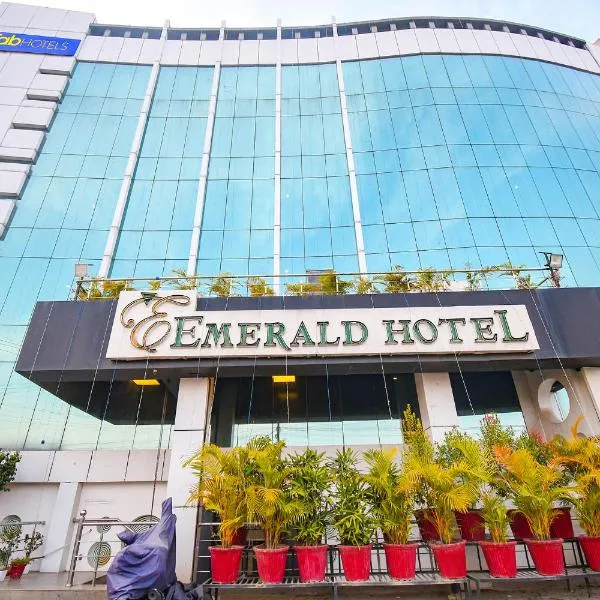 FabHotel Emerald，位于Rātu的酒店