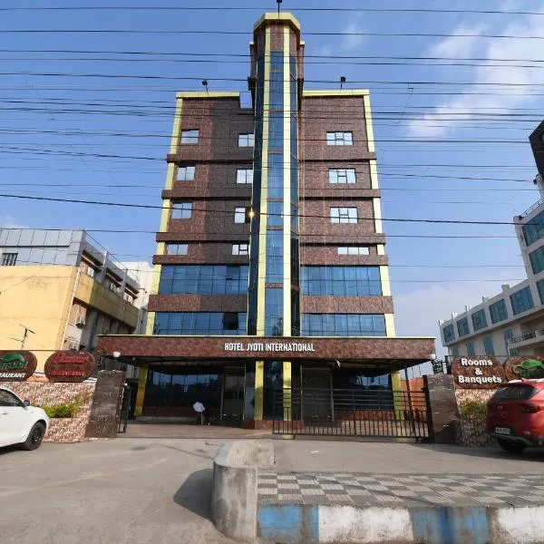 Hotel Jyoti International，位于Barhanti的酒店