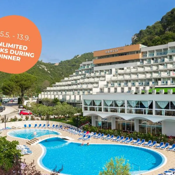 纳西斯酒店 - 玛斯林尼卡酒店及度假村，位于Veli Turini的酒店