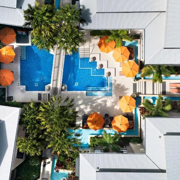 努萨诗铂高级服务公寓，位于努萨角的酒店
