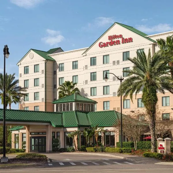 棕榈海岸市中心希尔顿花园酒店，位于棕榈海岸的酒店