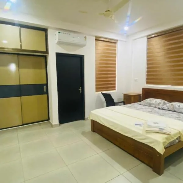 Phoenix Residency, Near MVR Cancer Centre, Vellalassery, NIT, Calicut，位于Tāzhekkod的酒店