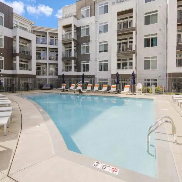 Global Luxury Suites at Reston，位于雷斯顿的酒店