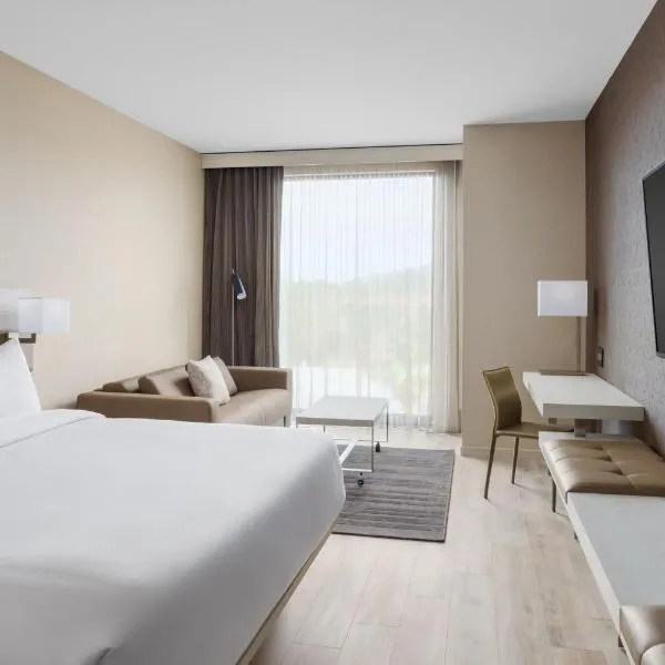 AC Hotel by Marriott Jacksonville St Johns Town Center，位于杰克逊维尔的酒店