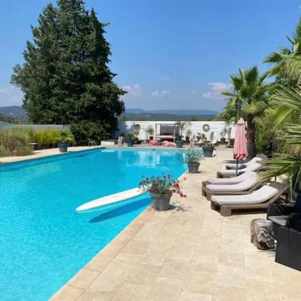 DOMAINE DE LA SOURCO - Villa, Maisons & Chalet, Magnifique Havre De Paix En Provence，位于普罗旺斯地区特朗的酒店