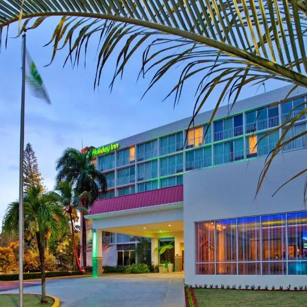 马亚圭斯假日酒店和热带赌场，位于阿尼亚斯科的酒店