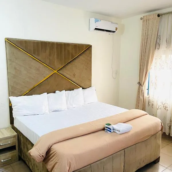 OD-V!CK'S LUXE, WUSE DISTRICT, Swimming Pool, Gym, WiFi, 24hr power, security, Dstv，位于阿布贾的酒店