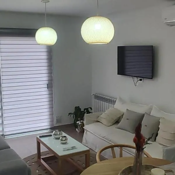 Departamento por día Junín Centro，位于胡宁的酒店