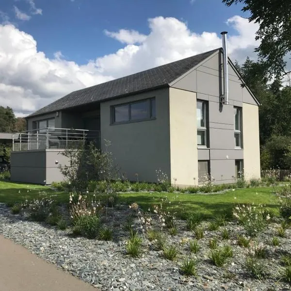 Vakantiehuis Ardennen Entre Ciel Et Forêt，位于乌伊埃的酒店