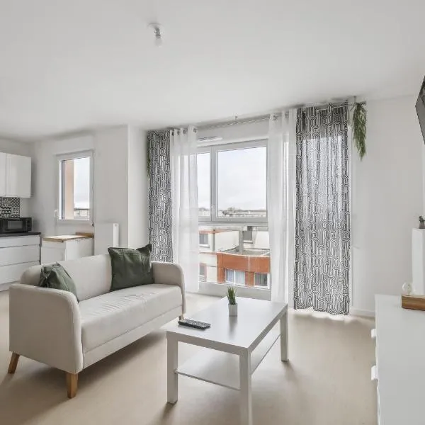 Chic and spacious apart with parking，位于塞尔吉的酒店