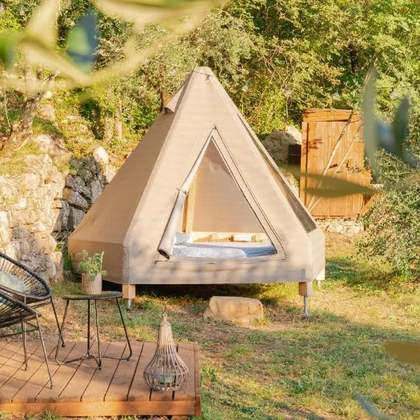 Tipì - Glamping Experience，位于Chiusanico的酒店