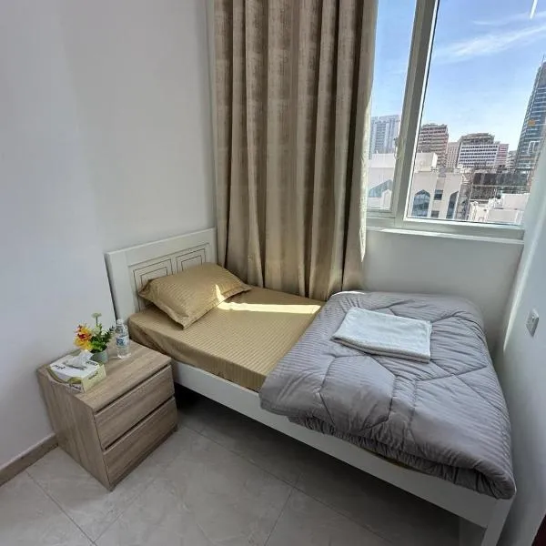 Corniche Street - Stunning Room，位于阿布扎比的酒店