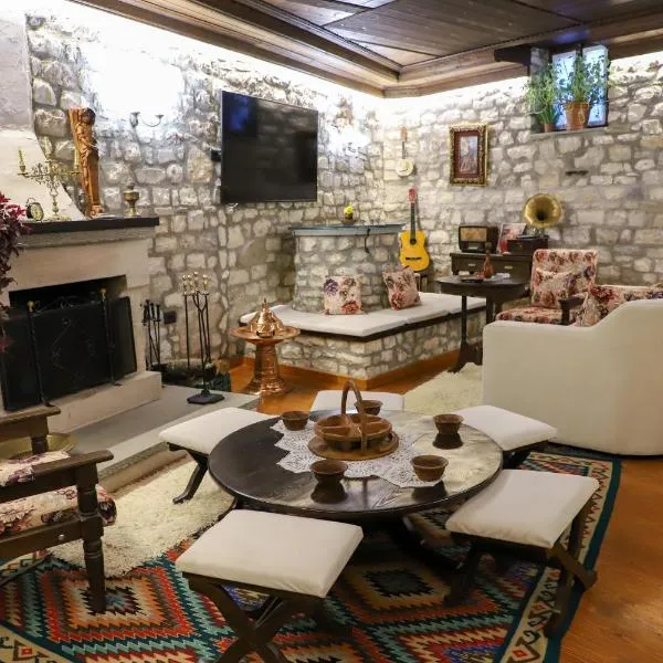Villa Oda Tomori，位于培拉特的酒店