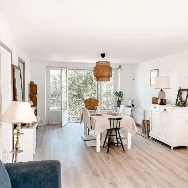 Appartement avec balcon 10kms des plages，位于阿尔扎的酒店