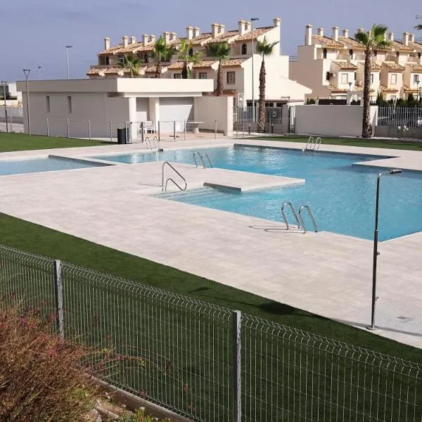 Appartement Penthouse neuf Orihuela costa，位于奥里韦拉斯科斯塔的酒店