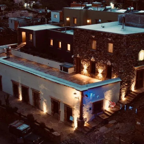 Hotel La Tarjea，位于雷亚尔卡托尔塞的酒店