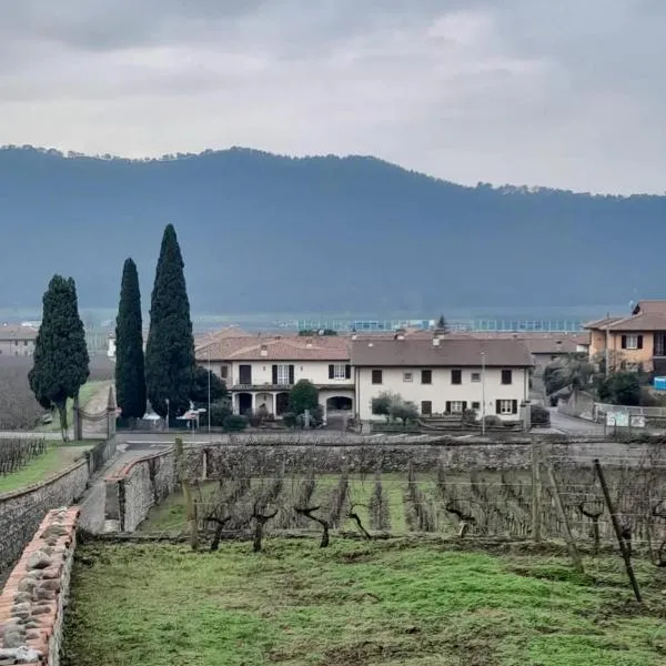 B&B LA VALLUNA，位于埃尔布斯科的酒店