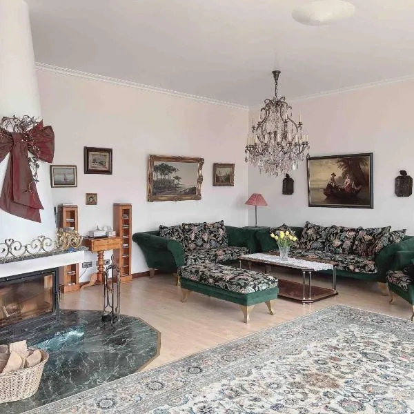 Villa Engelskirchen，位于恩格尔斯基兴的酒店