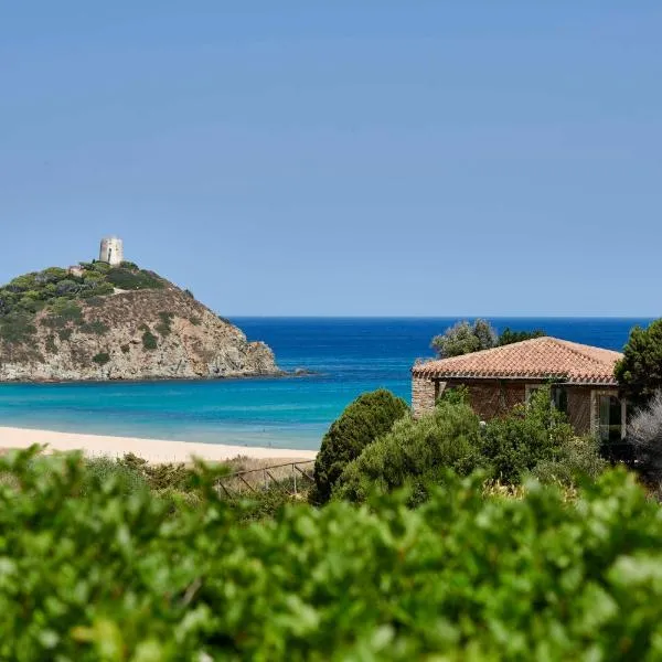 Baia Di Chia Resort Sardinia, Curio Collection By Hilton，位于奇亚的酒店