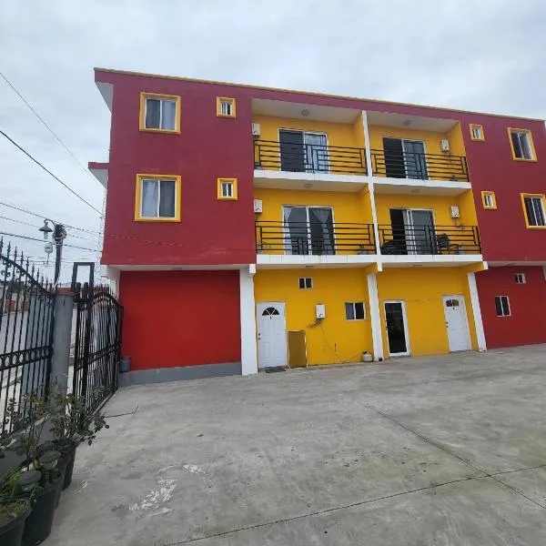 Departamentos velasco Planta baja，位于提华纳的酒店