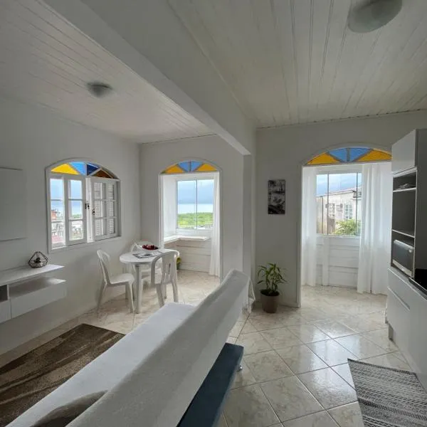 Casa c/ bela vista para Baía Sul，位于弗洛里亚诺波利斯的酒店