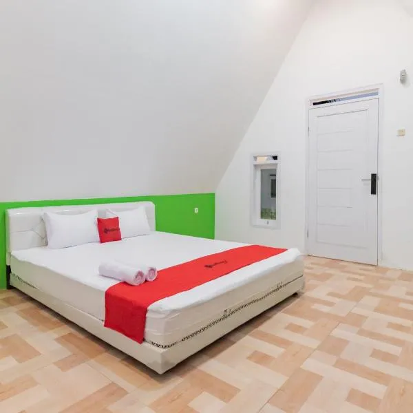 RedDoorz Syariah Plus Near Sukabumi Station，位于苏加武眉的酒店