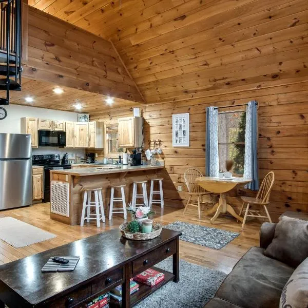 Cozy Cabin Retreat: Tiny Trotter,位于布赖森城的酒店