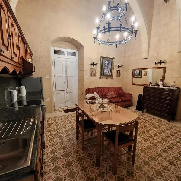 Cozy Corner House in Valletta - Authentic!，位于马尔萨斯卡拉的酒店