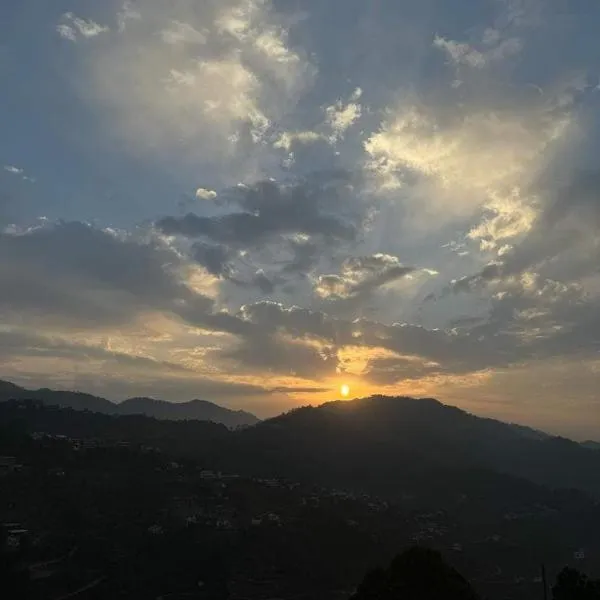 Sun Rise View at Twin Oaks'，位于索兰的酒店