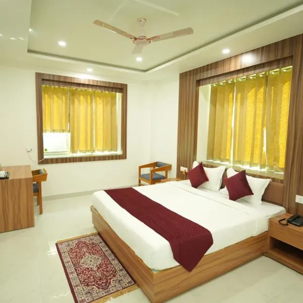 DIVINE HOTEL AND RESORTS，位于加雅的酒店
