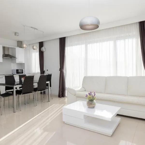 Luxury apartments 3M，位于图彻皮的酒店