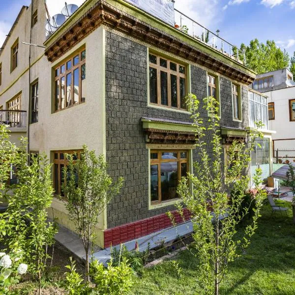 Rainbow Holiday Home，位于列城的酒店