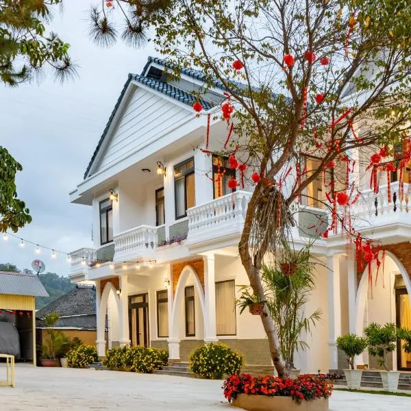 White Villa Đà Lạt，位于Lac Nghĩa的酒店