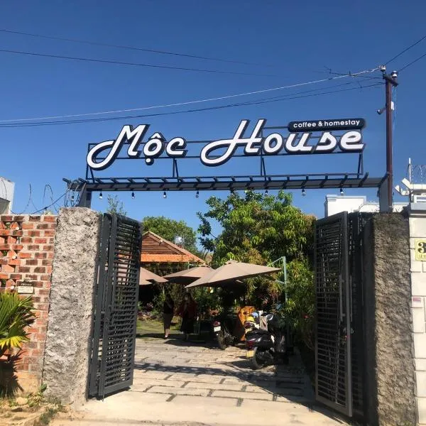 Mộc House，位于Kon Tum Kơ Pang的酒店