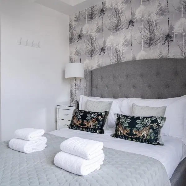 Luxury one bed Apartment，位于卡特顿的酒店