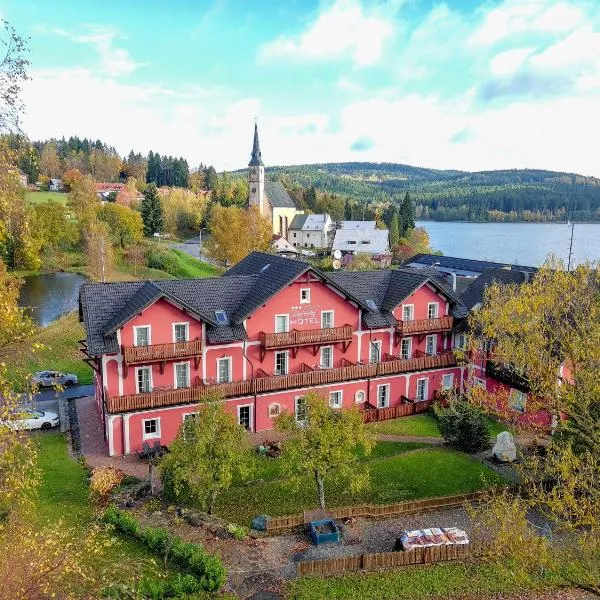 Hotel Barborka，位于普雷迪尼维托的酒店