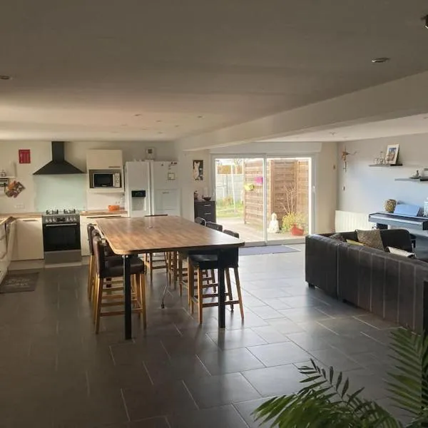 Maison belle capacité Avoine，位于Avoine的酒店