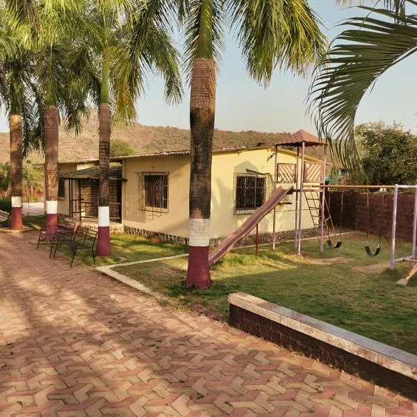 Nargis Farm Resort，位于Rajpuri的酒店