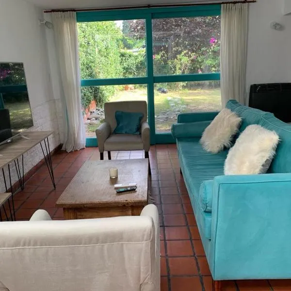 Casa máximo confort con oficina，位于坎帕纳的酒店