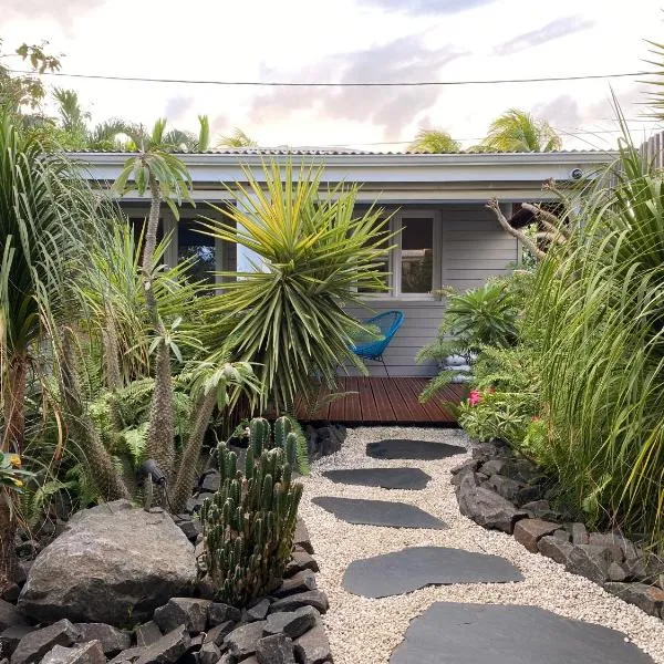 Bungalow jardin tropical - piscine，位于圣弗朗索瓦的酒店