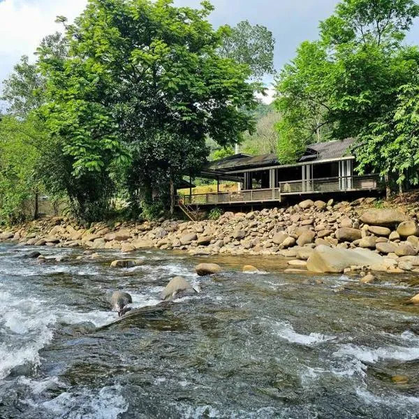 Rugading Riverside Villa near Kota Kinabalu.，位于宾南邦的酒店