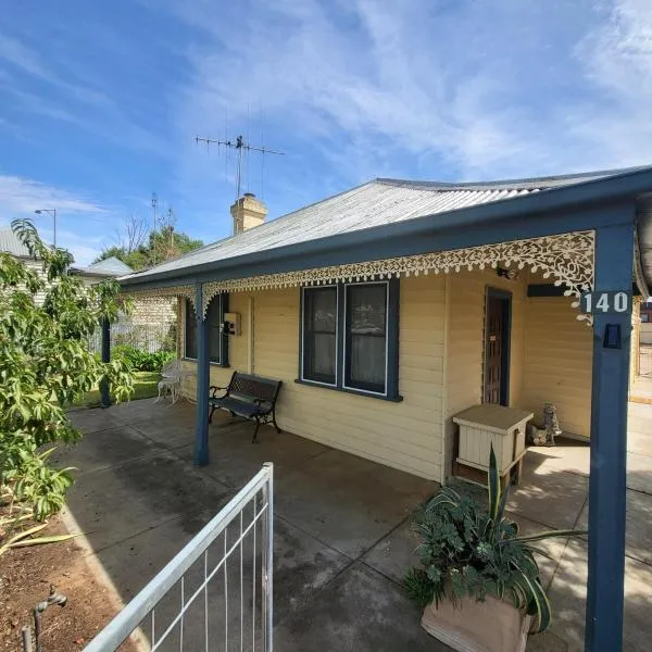 Temoca Cottage Echuca Central，位于伊丘卡的酒店