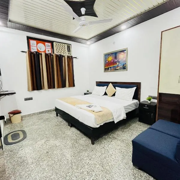 Roomshala 166 Hotel You Own - Vikas Puri，位于Bahādurgarh的酒店