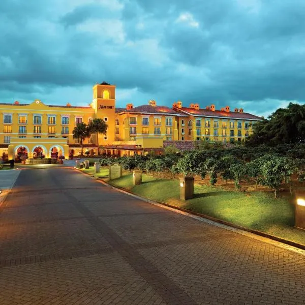 Costa Rica Marriott Hotel Hacienda Belen，位于Birrí的酒店