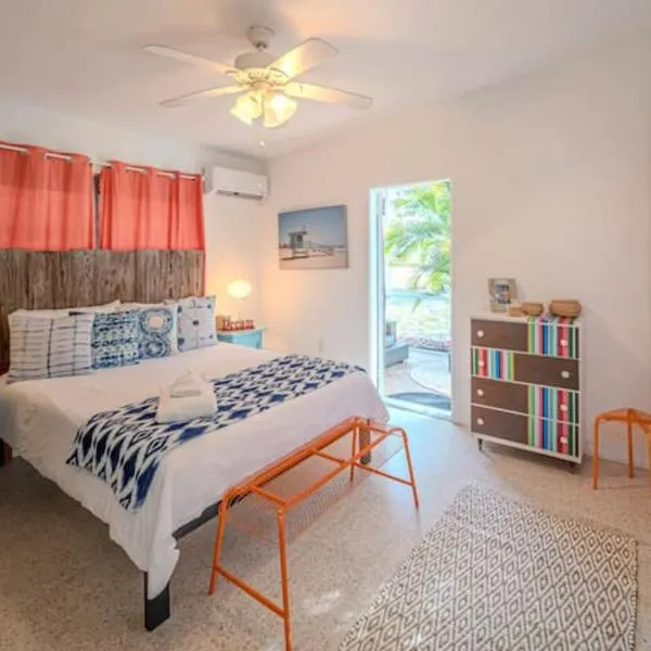 Beachside Bliss 1 miles to the beach with heated pool，位于萨拉索塔的酒店