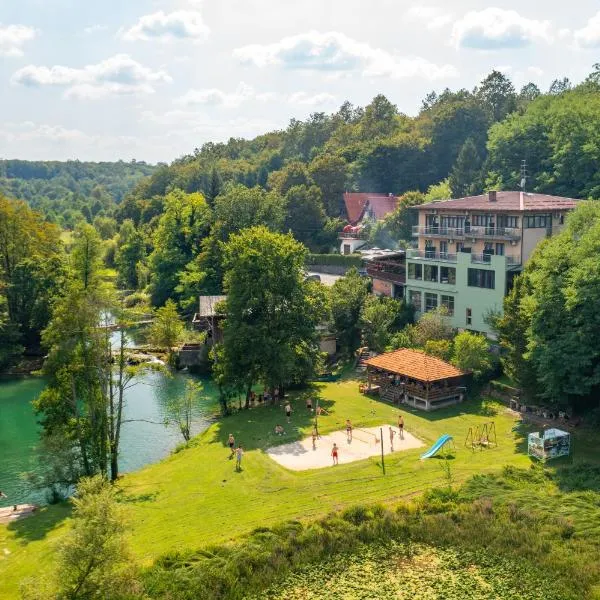 Bed & Breakfast Zeleni Kut，位于Gornji Zvečaj的酒店