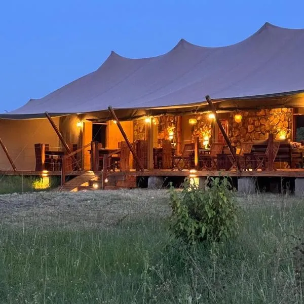 Alama Camp Mara，位于Ololaimutiek的酒店