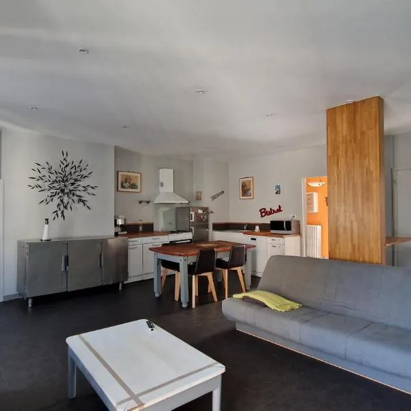 Le gîte de La Tête de l'Art，位于Objat的酒店