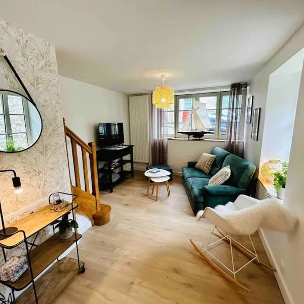 Maison typique au sein d’un village remarquable，位于Moncontour的酒店